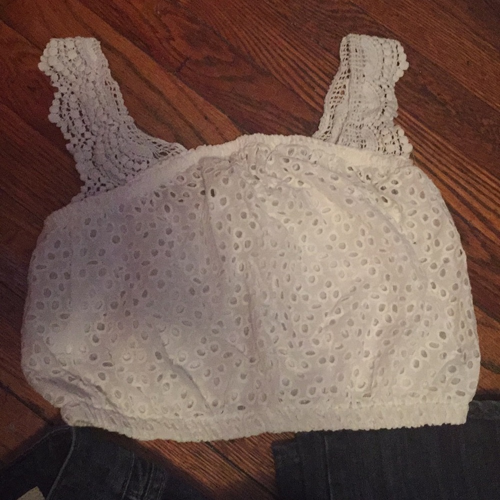 White crop top - Picture 2 of 4